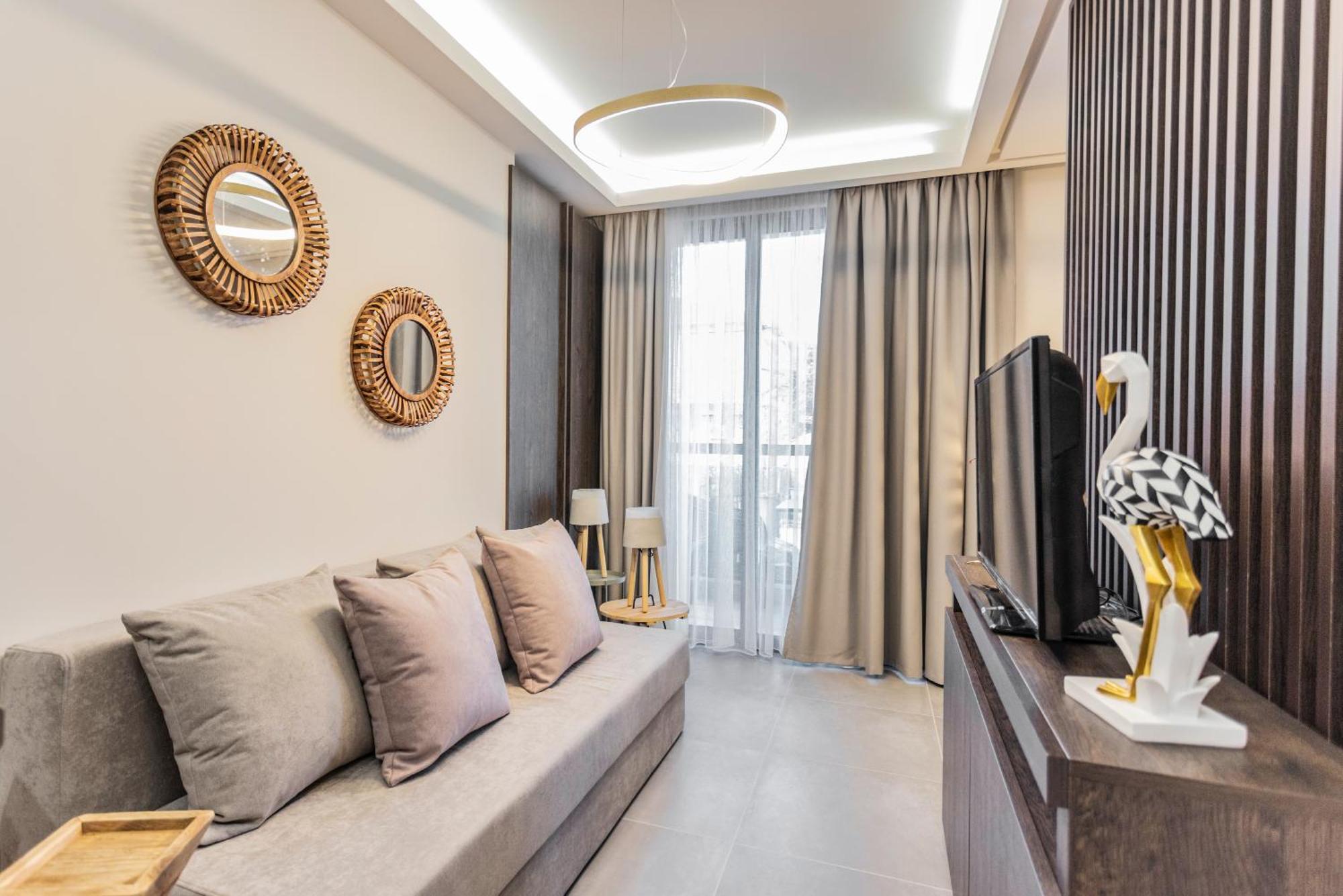 Evitel Luxury Living Апарт-отель Ханиоти